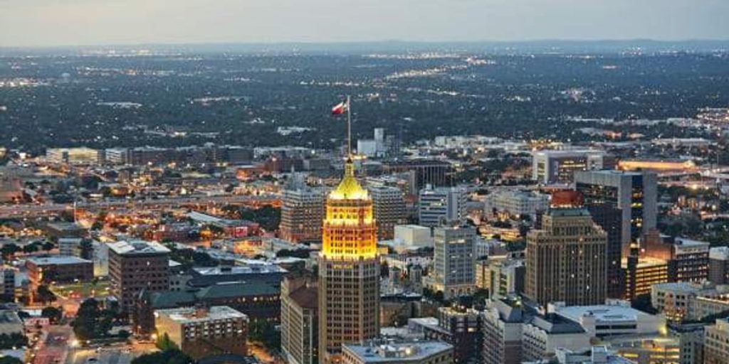 San Antonio Skyline.jpg