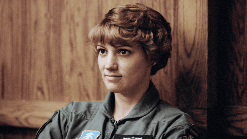 Eileen Collins Crop.png